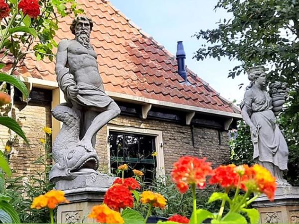 Die Vermaning mit Kunstausstellungen
